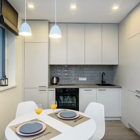 דירה With Parking Close To Shopping Malls